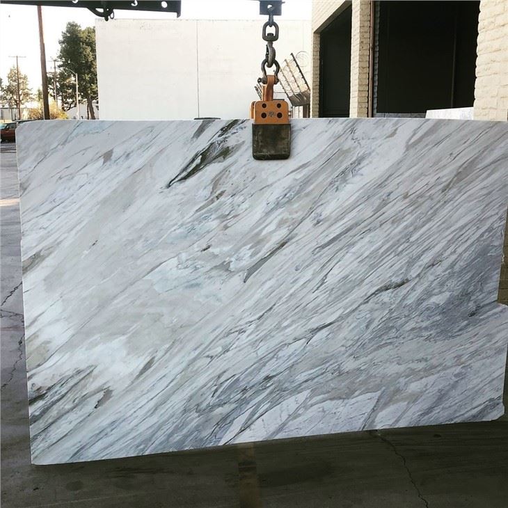 Calacatta Bulette marble
